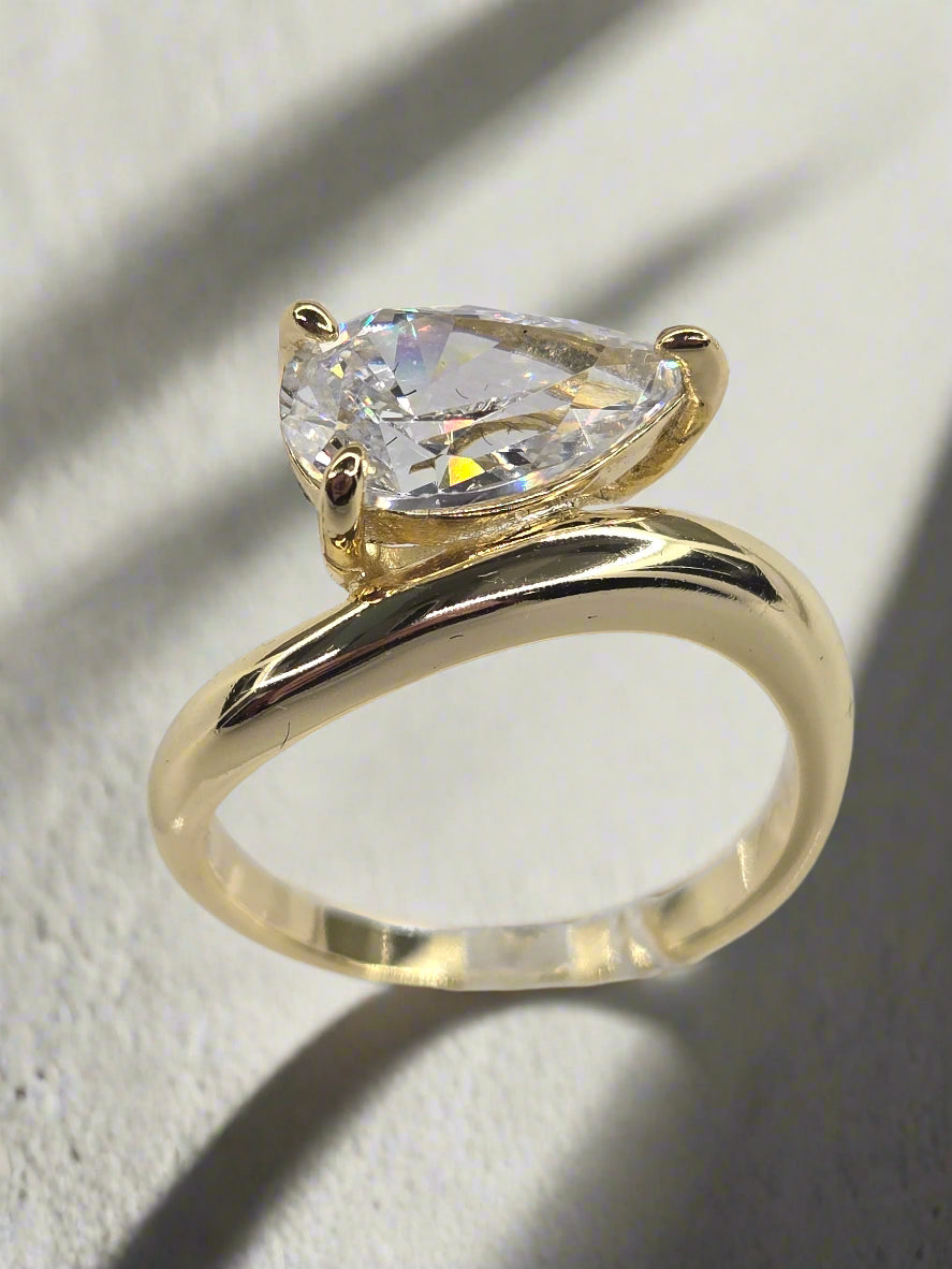 Unique Water Drop Engagement Ring