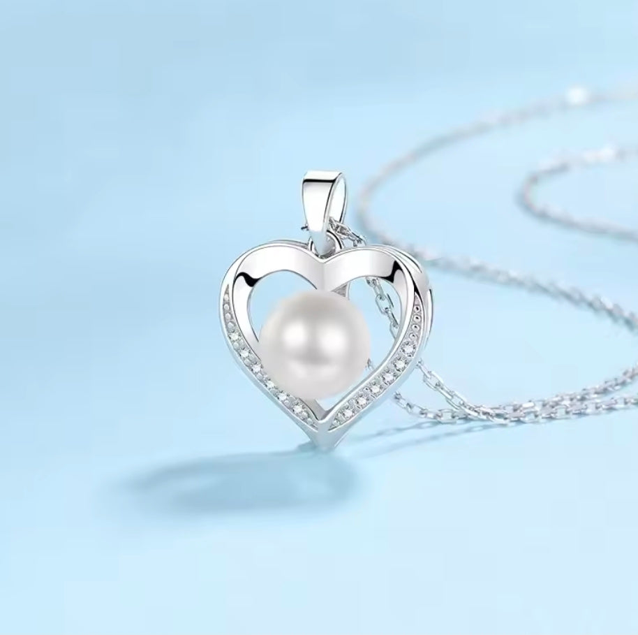 Moissanite Pearl Heart Necklace