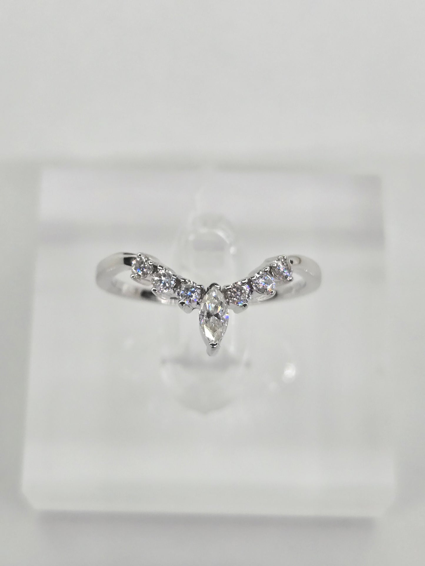 Curved Ring Enhancer