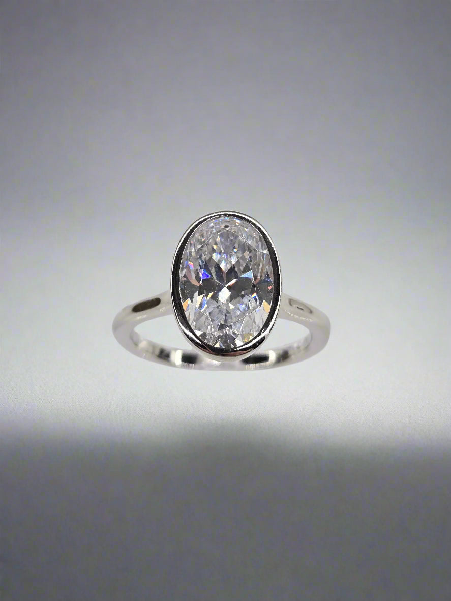 Oval Solitaire Engagement/Travel Ring