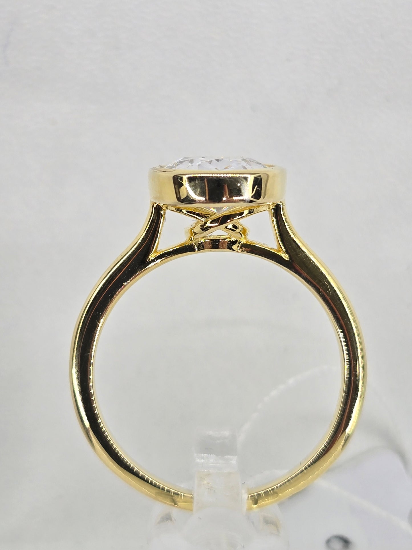 Oval Solitaire Engagement/Travel Ring